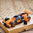 LEGO® City 60442 Jazdec F1® so závodným vozidlom McLaren