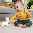 Fisher Price Drevený zajačik na kolieskach