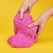 Spin Master Kinetic Sand Balenie trblietavého ružového piesku 0,9 kg